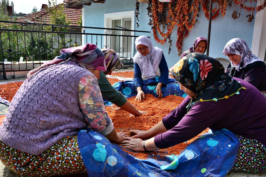 Her kaşığı şifa: Odun ateşinde pişiyor, 16 gün yoğruluyor! 7